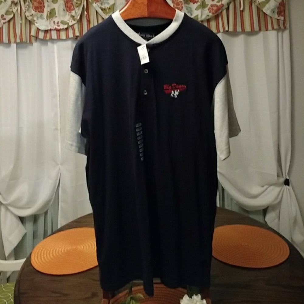 T-SHIRT
